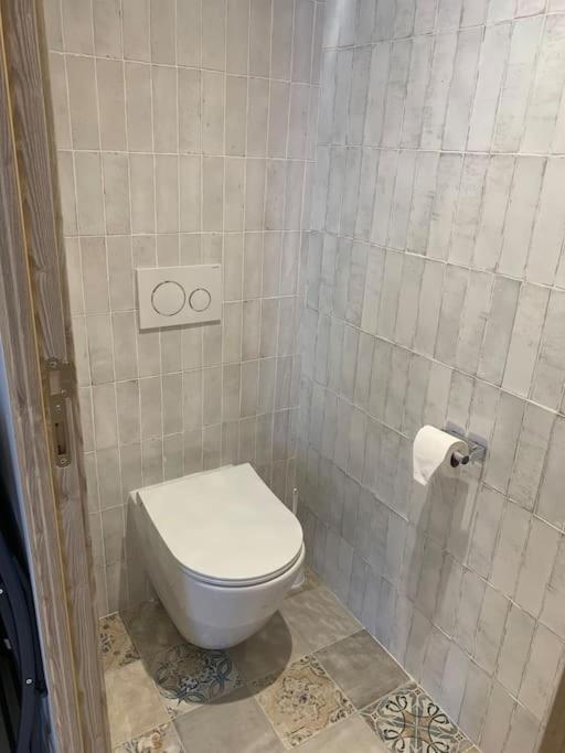 Maison De Vacances Toute Equipee A 5Mn Du Pont-Du-Gard Au Coeur De Sernhac Ngoại thất bức ảnh